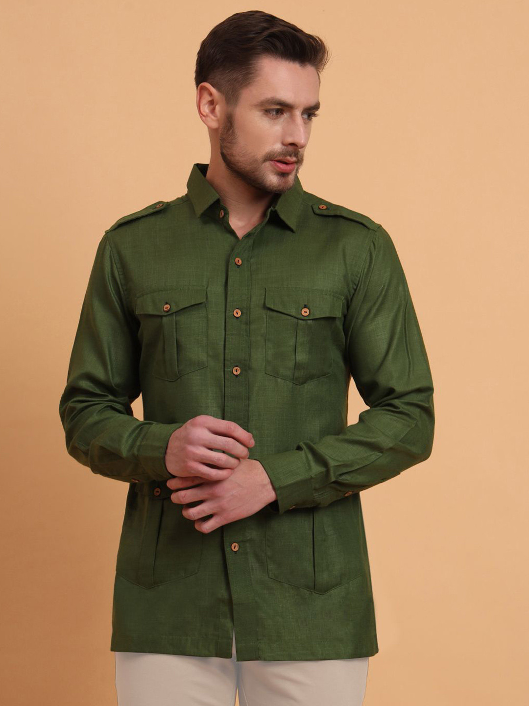 House of Pataudi Men India Slim Fit Solid Spread Collar Cotton Casual Shirt