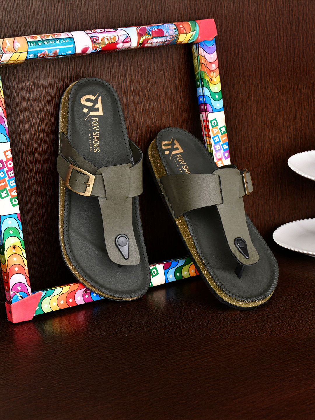 FAV SHOES Men Self Design Thong Flip-Flops