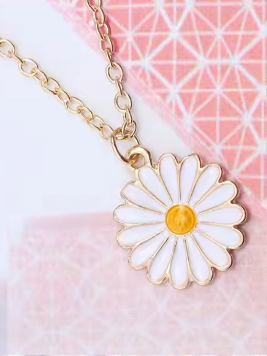 DressBerry  Women Gold-Plated Flower Necklace Pendant Chain