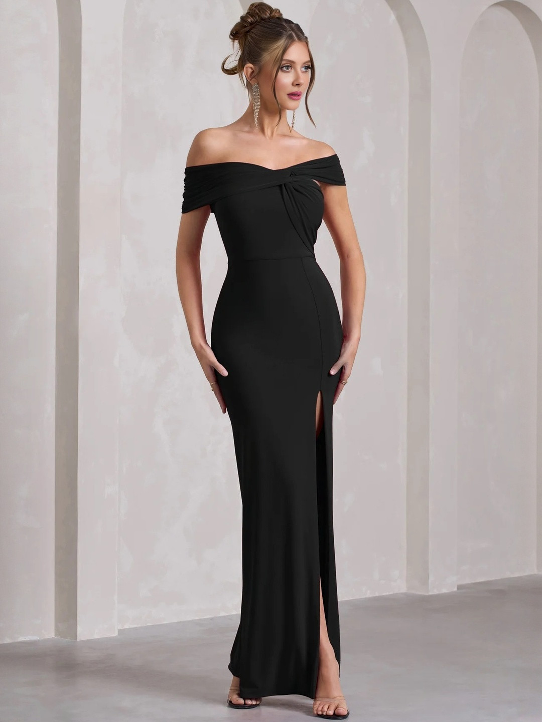 Wanquila Women Solid Black Off-Shoulder Bodycon Dress