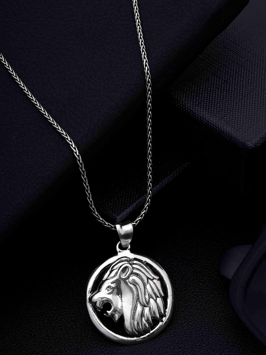 DIAVO Men 925 Silver-Plated Fierce Lion Roar Pendant