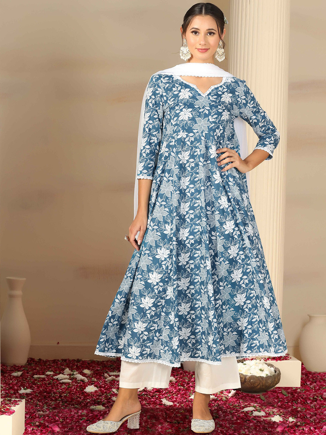 FLY STITCH Women Floral Printed Regular Pure Cotton Kurta with Trousers & Dupatta