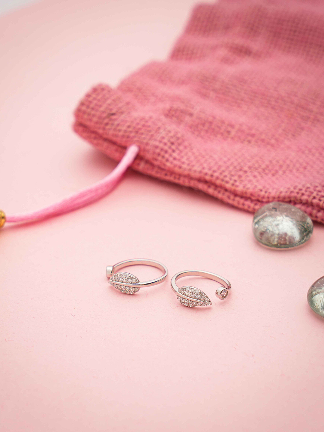 DIAVO Women Frond Of Nature Bliss Toe Rings