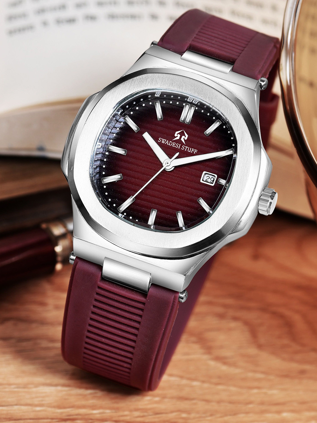 SWADESI STUFF Men Dial & Straps Analogue Watch PP SILICON MAROON 9