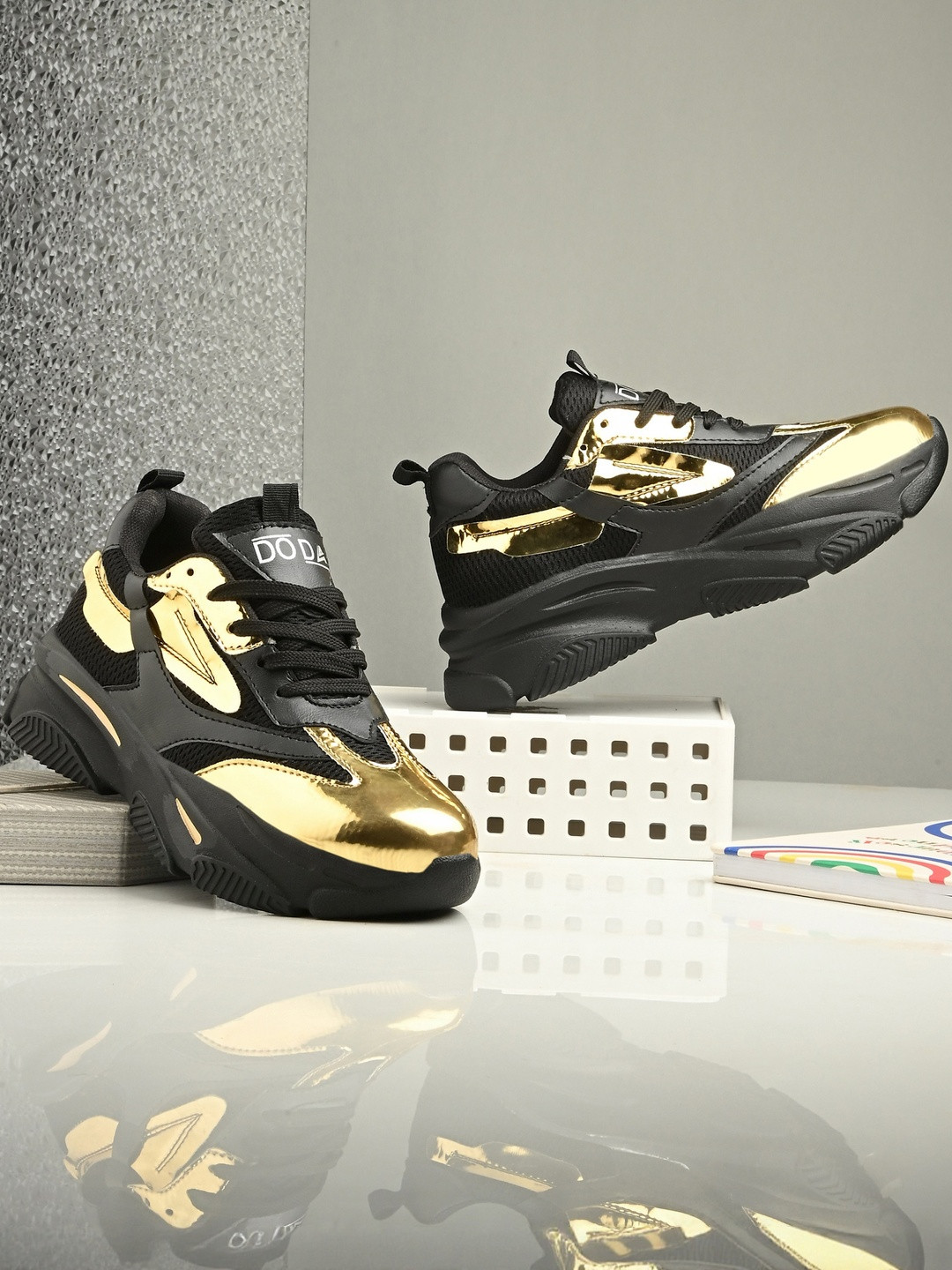 DODA Women Colorblock Lace Up Sneakers