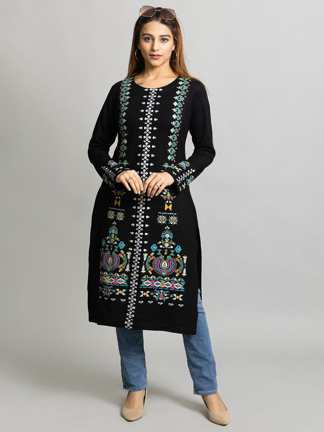 Colorchakra Ethnic Motifs Embroidered Round Neck Thread Work Straight Woolen Kurta