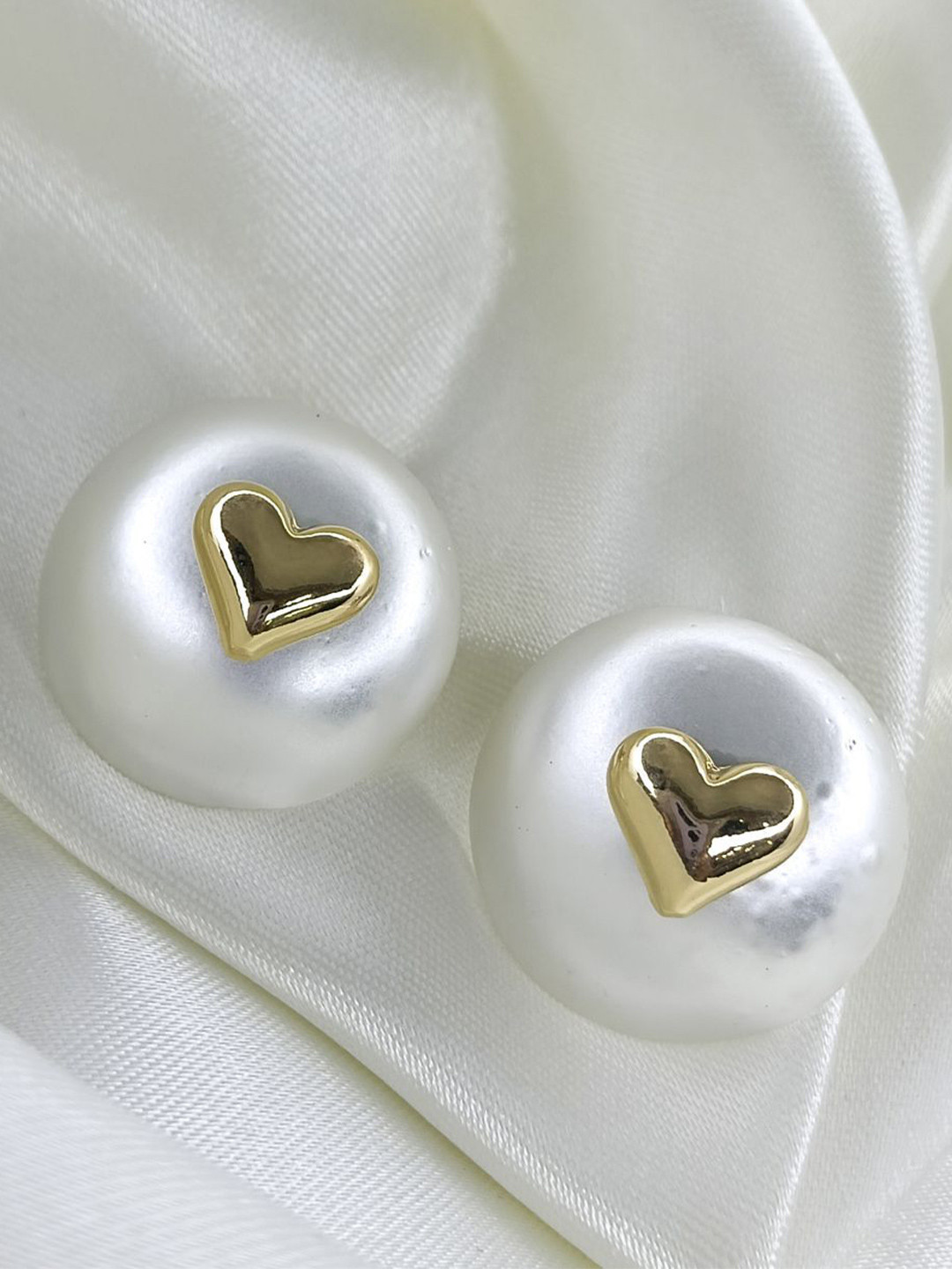 VELVET IMPERIAL Gold-Plated Artificial Beaded Heart Shaped Studs