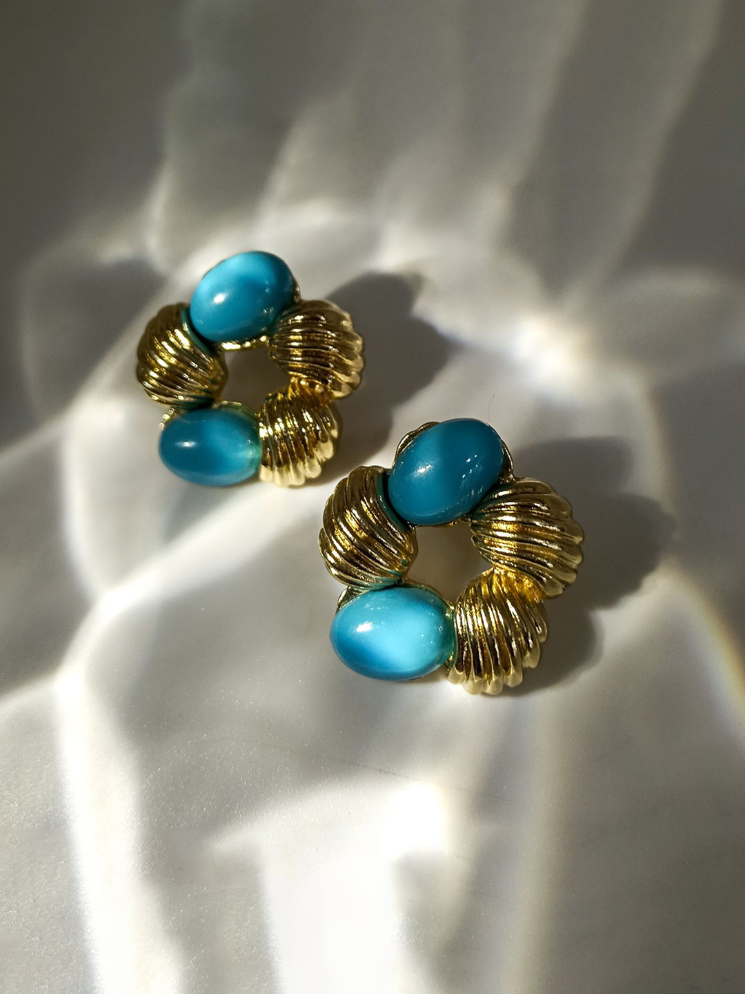 VELVET IMPERIAL Gold-Plated Artificial Stones Studded Floral Shaped Studs