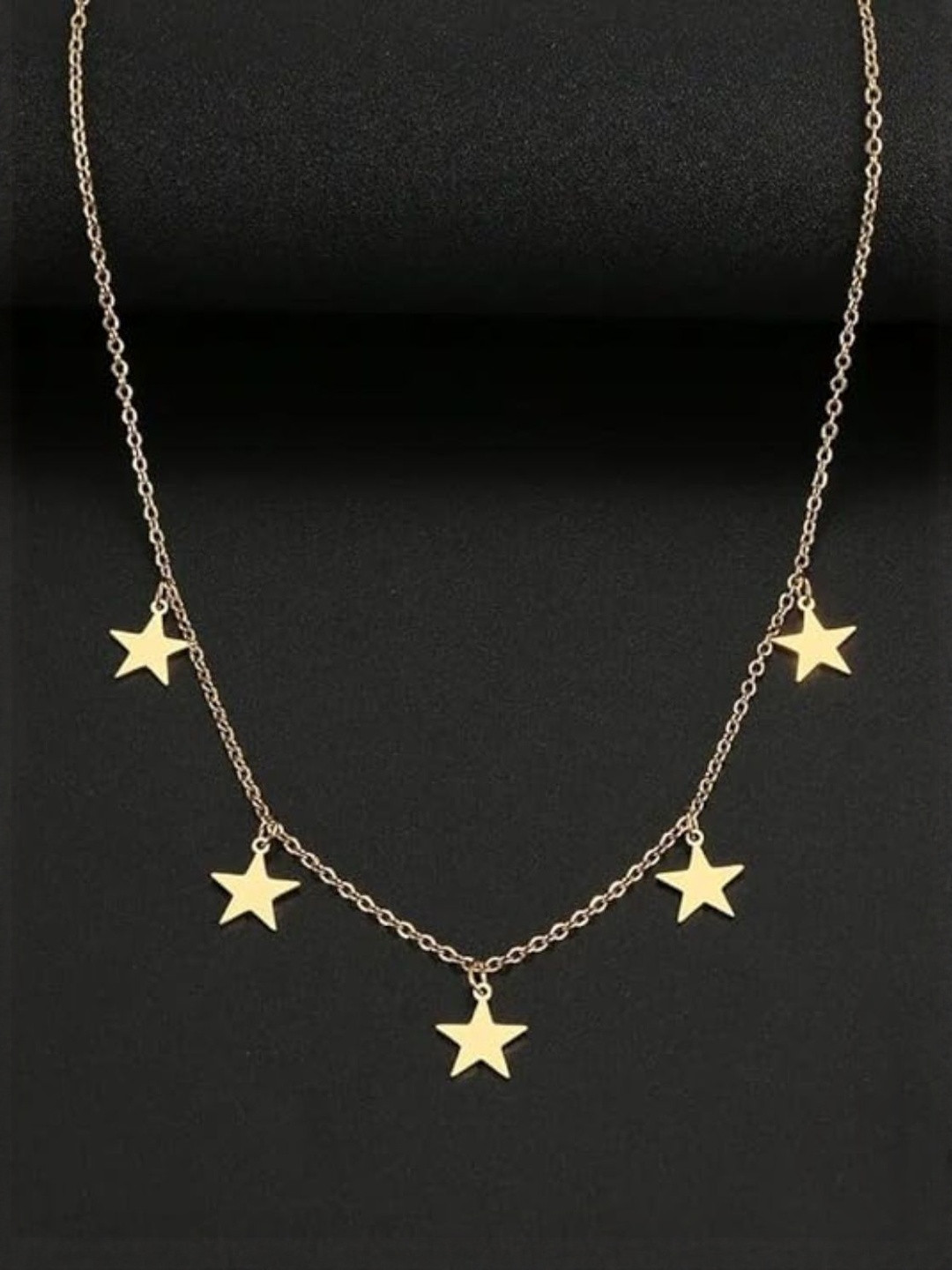 Tipsy closet Gold-Plated Star Shaped Necklace