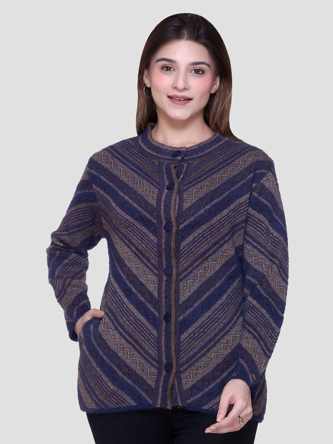aarbee Women Self Design Full Sleeve Round Neck Woollen Cardigan
