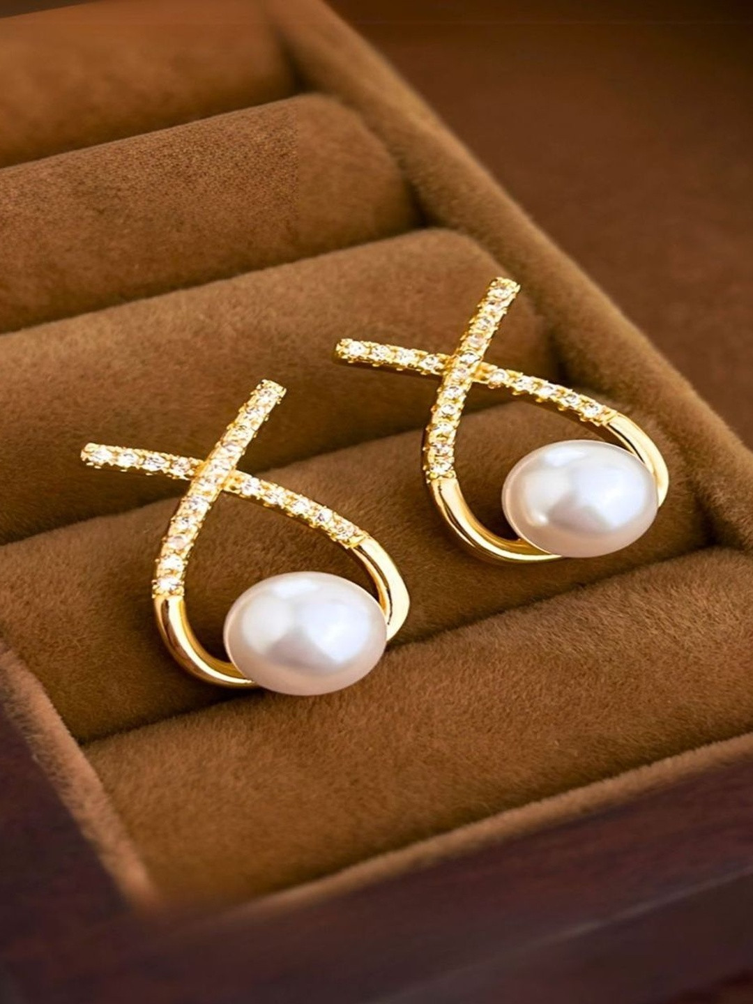 DressBerry Women Diamond and Pearls Stud Korean Earrings