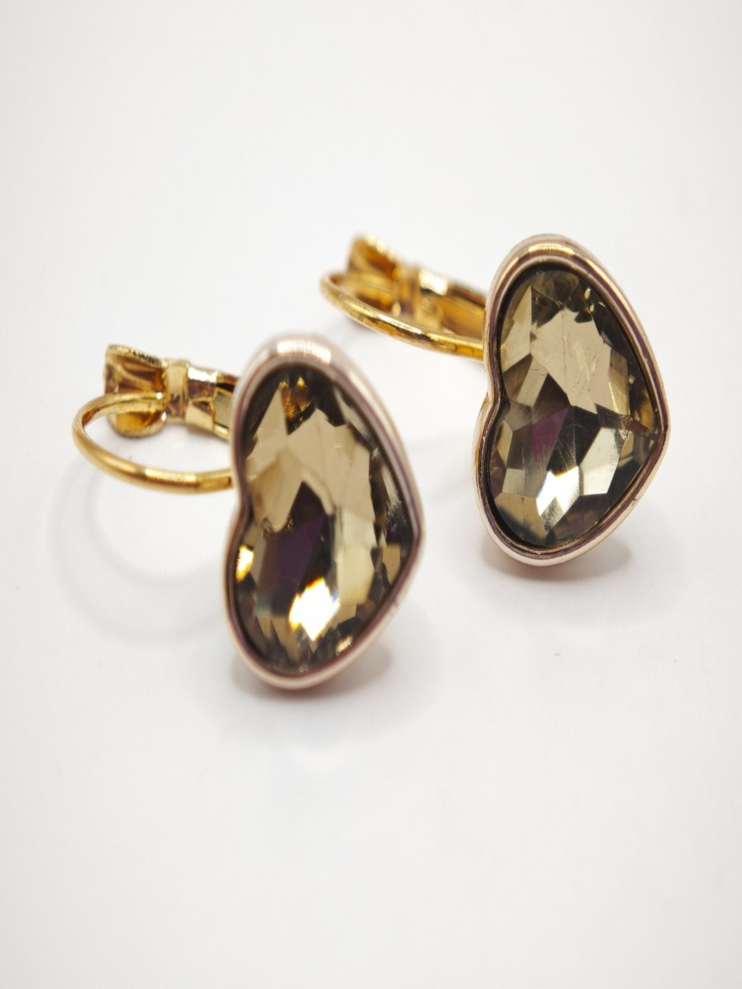 SAPRAA TRENDS Women Gold Plated Heart Shape Stone Studded French Hook Hanging Earrings