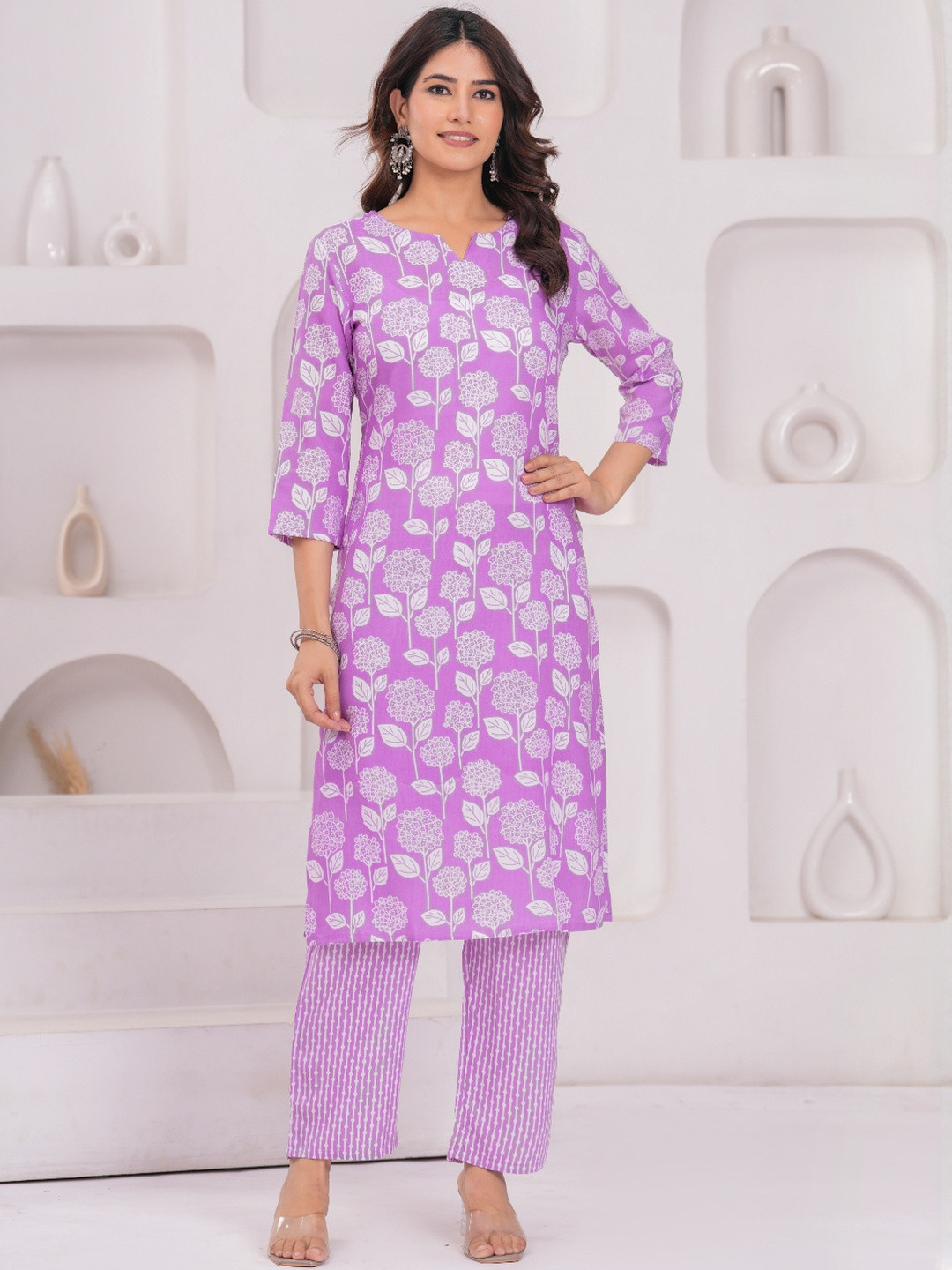 CHOISE GABBAA Women Printed Viscose Rayon Kurta Sets