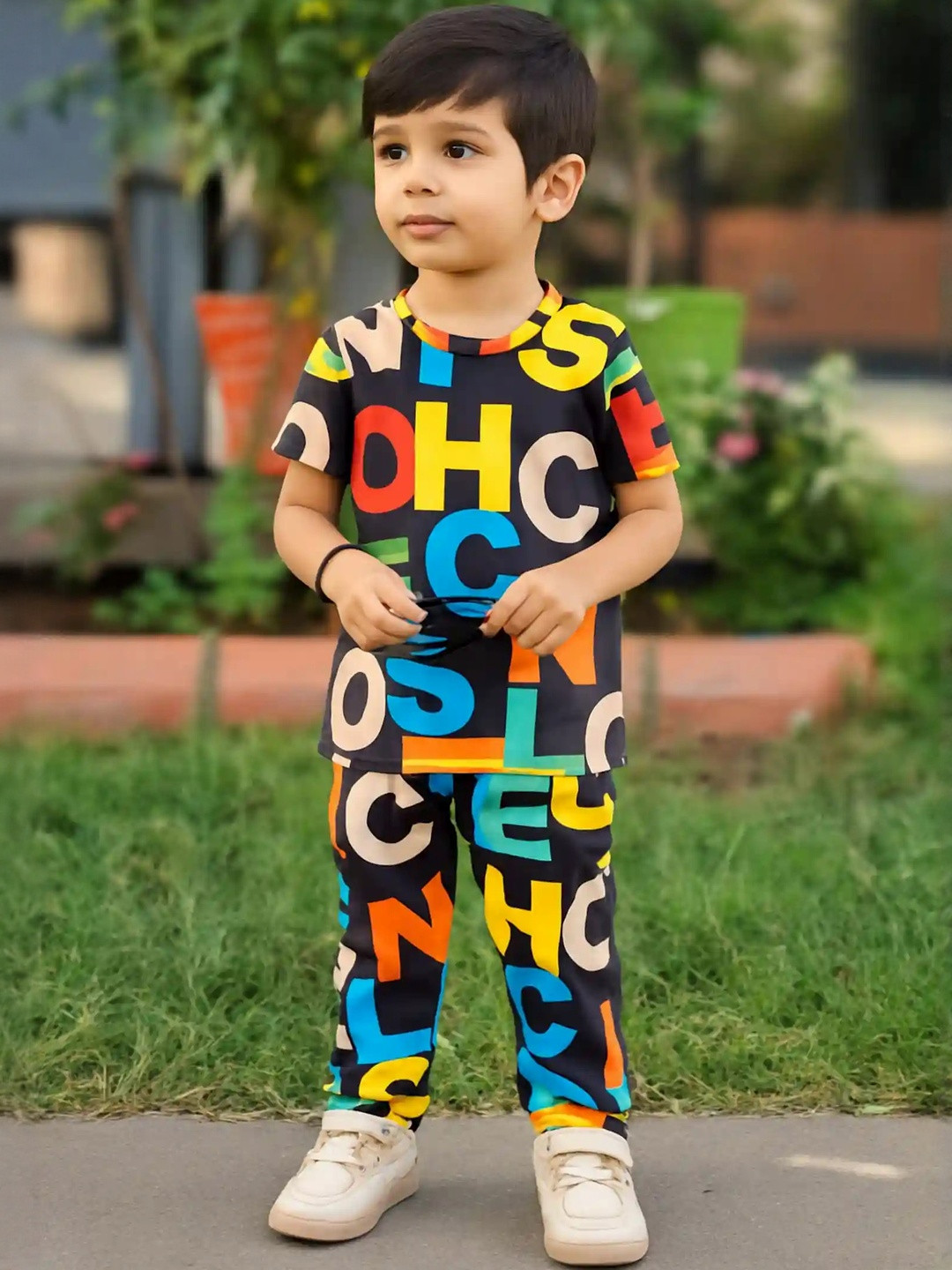 Sagar Impex Kids Printed T-shirt with Trousers