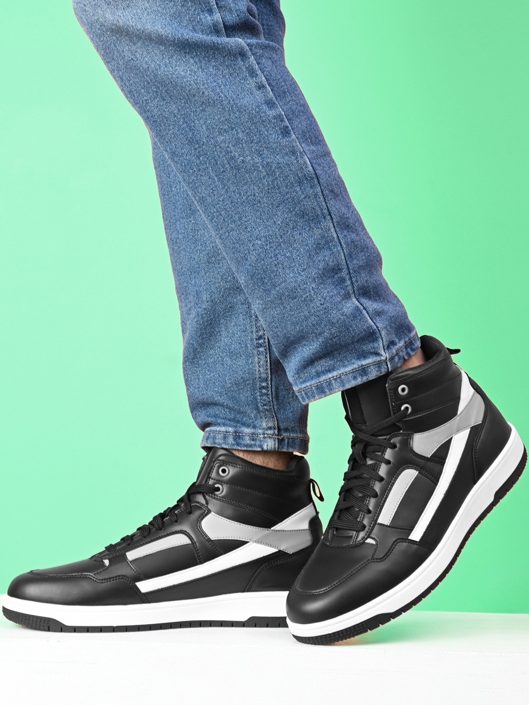 Roadster Men Black & White High-Top Solid With Design Stripes Sneakers