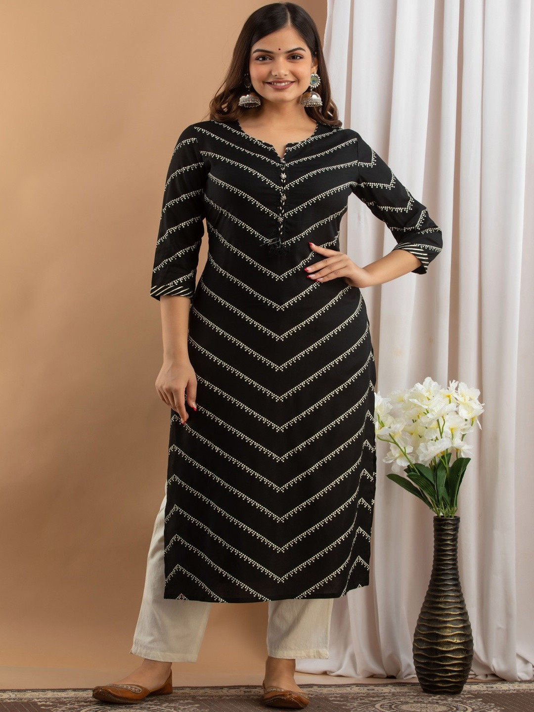 AREEH Women Printed Viscose Rayon Kurta Sets