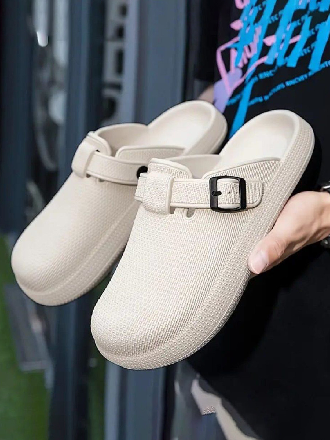 T-Rock Men Textured Buckle Detailed Clogs