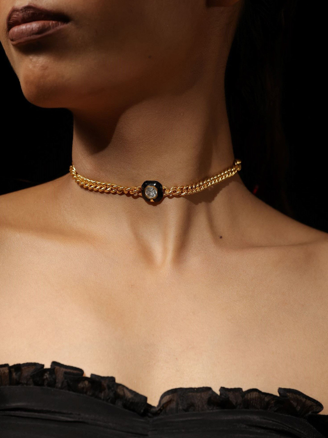 THE BLING GIRLL Gold-Plated Artificial Stones Studded Minimal Necklace