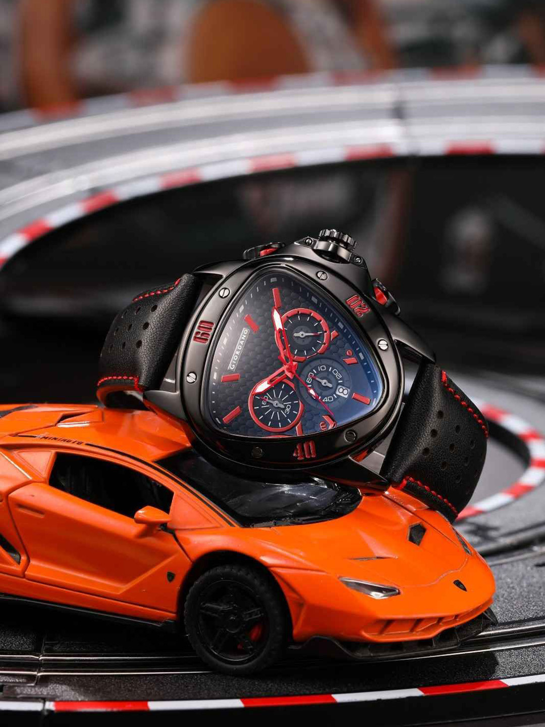 GIORDANO Men Dial & Leather Textured Straps Analogue Watch GZ-50132-03