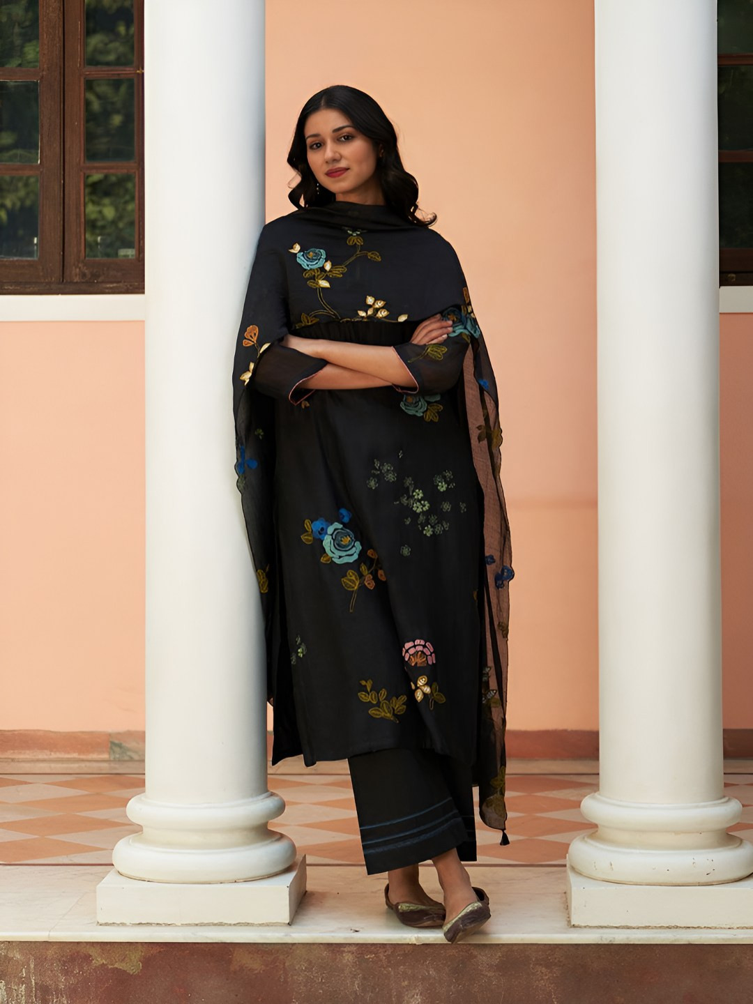 Kiana Women Floral Embroidered Kurta with Trousers & Dupatta