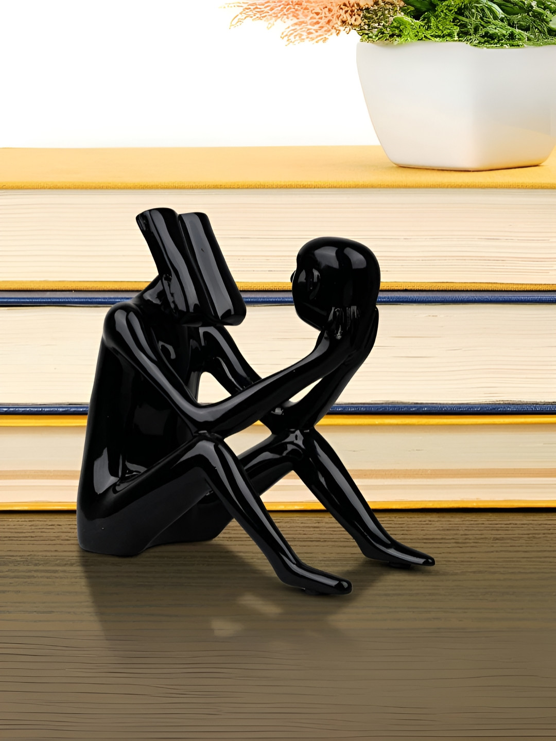 SMOKEY COCKTAIL Black Timeless Reader'S Figurine Showpiece