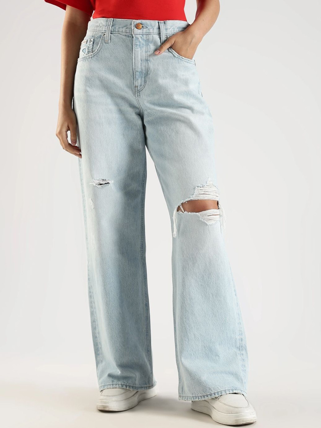 Calvin Klein Jeans Women Baggy Mid-Rise Mildly Distressed Light Fade Non Stretchable Jeans