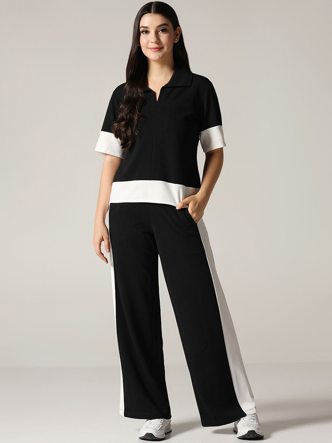 Selvia Edge Weekend Blossom Collection Colourblocked V Neck Top With Trousers
