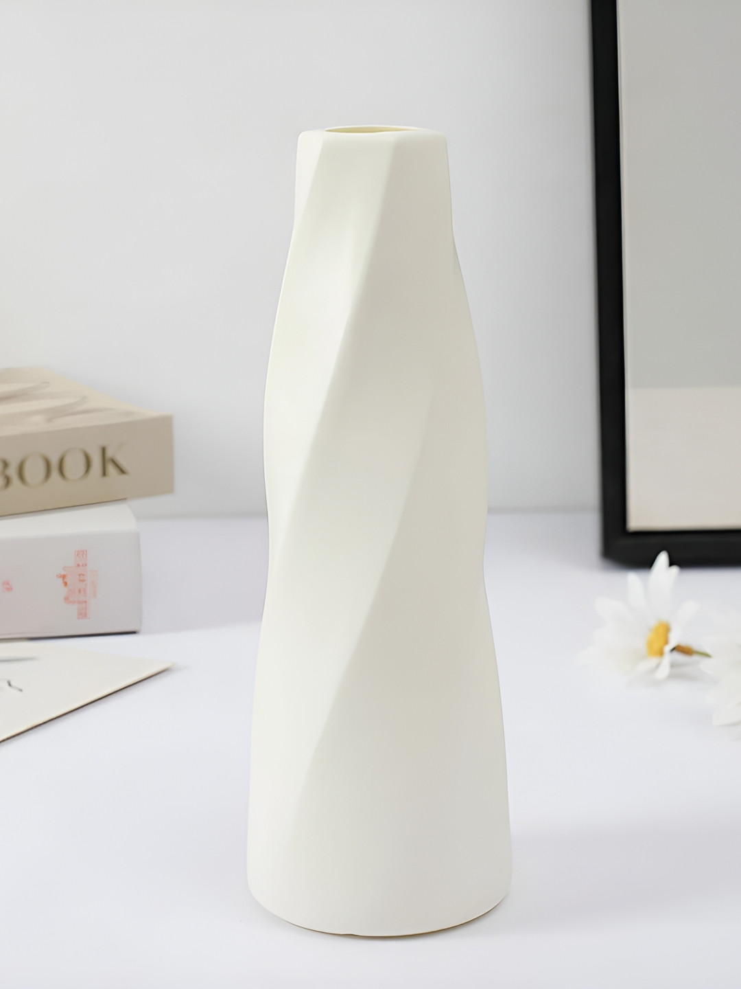 Ascension White Twisted Textured Flower Vases