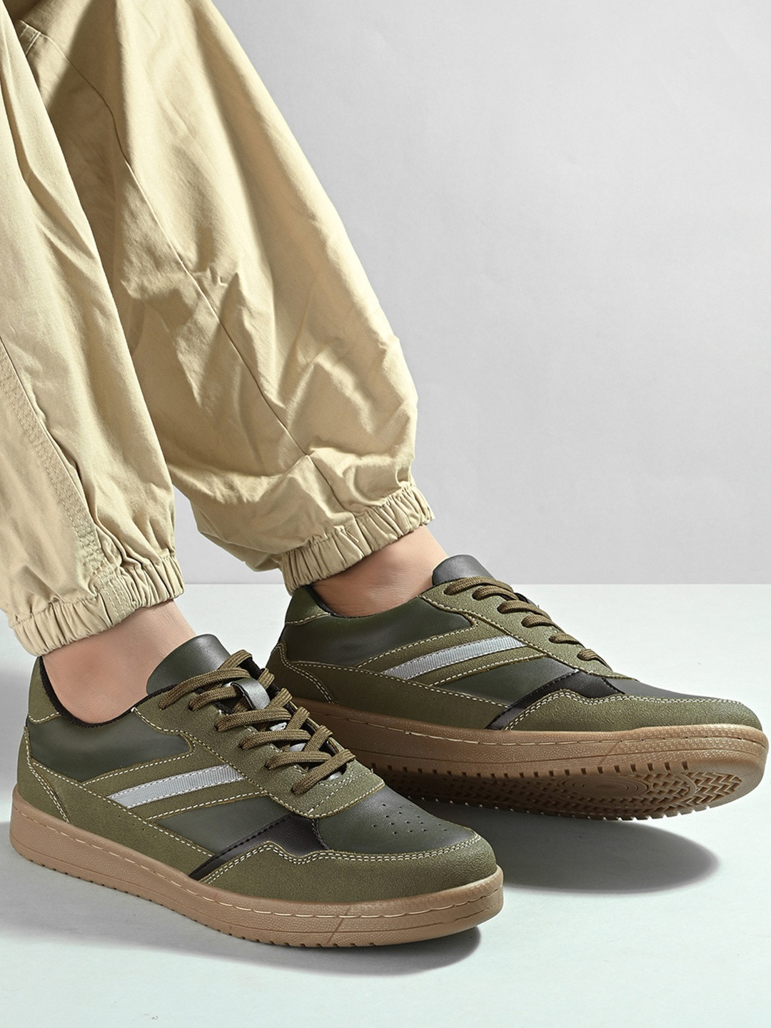 Roadster Men Green & Brown Colourblocked Lace-Up Casual Sneakers