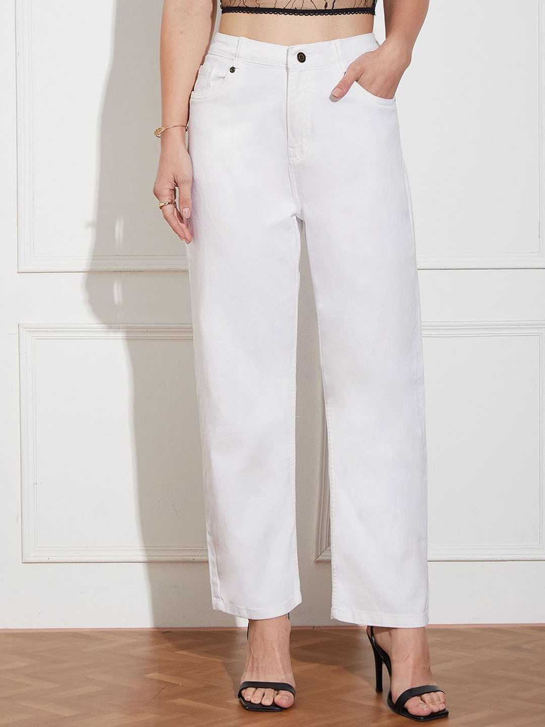 Miss Chase Women Tapered Fit Mid-Rise Light Fade Stretchable Jeans