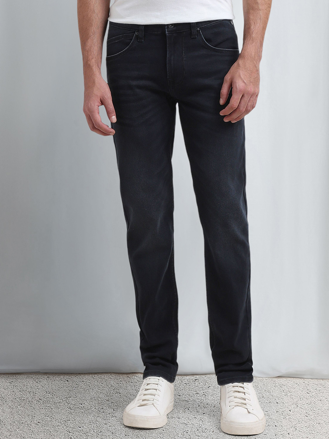 Mufti Men Slim Fit Mid-Rise Light Fade Stretchable Jeans