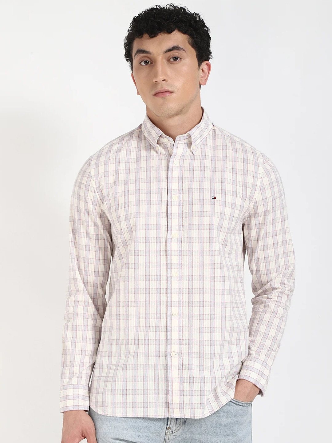 Tommy Hilfiger Men Checked Button-Down Collar Regular Fit Pure Cotton Casual Shirt