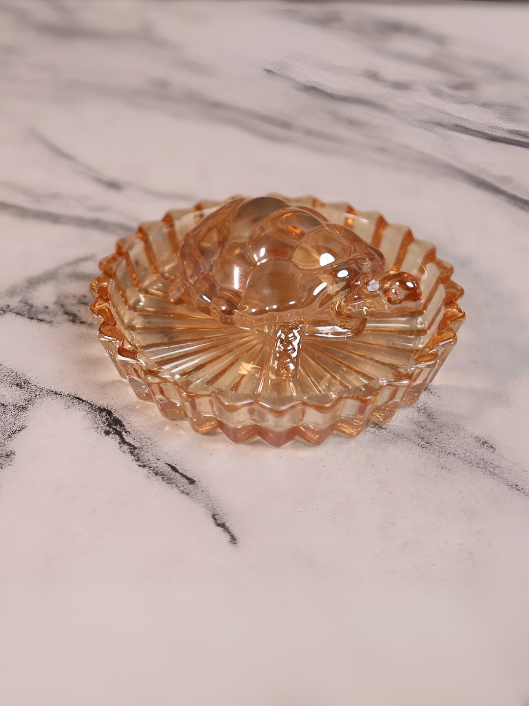 SMOKEY COCKTAIL Brown 2 Pieces Turtle With Tray Glss Figurine Showpiece