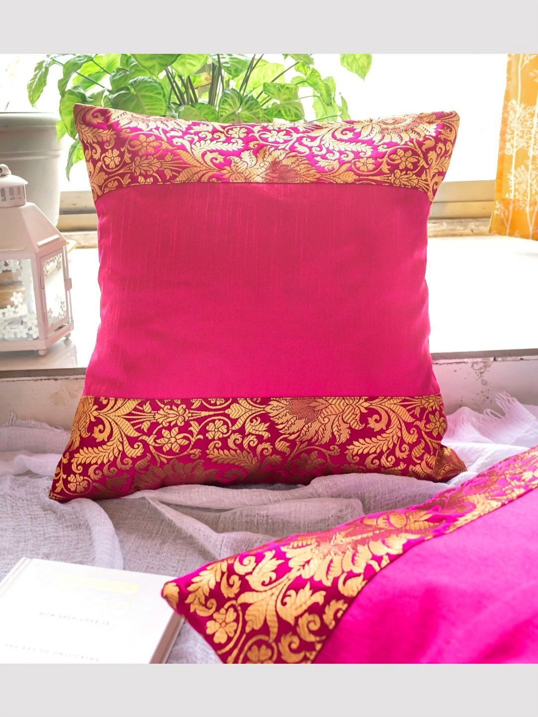PILOVILO Pink & Gold-Toned Set of 2 Ethnic Motifs Square Cushion Covers