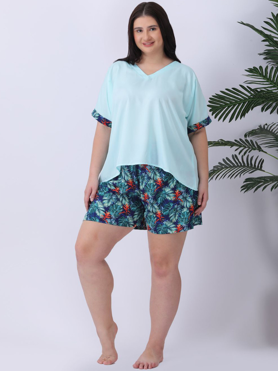 Qurvii Women V-neck Drop Shoulder Top With Printed Shorts Night suit
