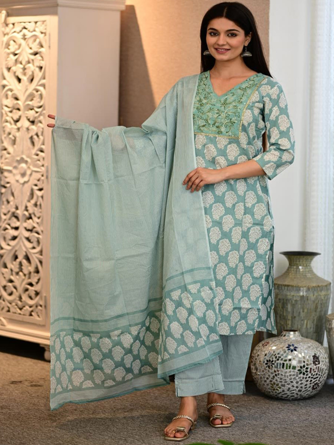 Ruii FASHION Women Floral Printed Regular Pure Cotton Kurta with Harem Pants & Dupatta