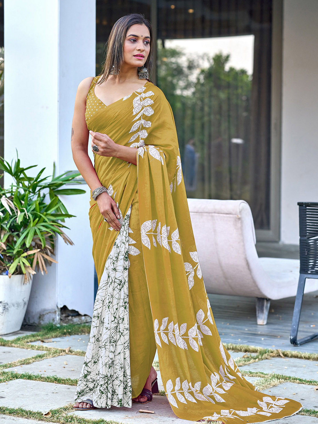 NENUBRITY Floral Pure Cotton Half and Half Bagru Saree