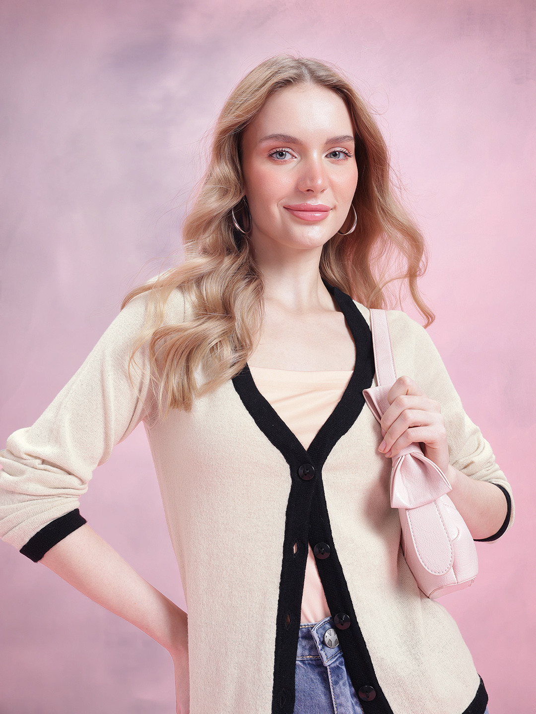 DressBerry Contrasting Edges V-Neck Button-Down Cardigan