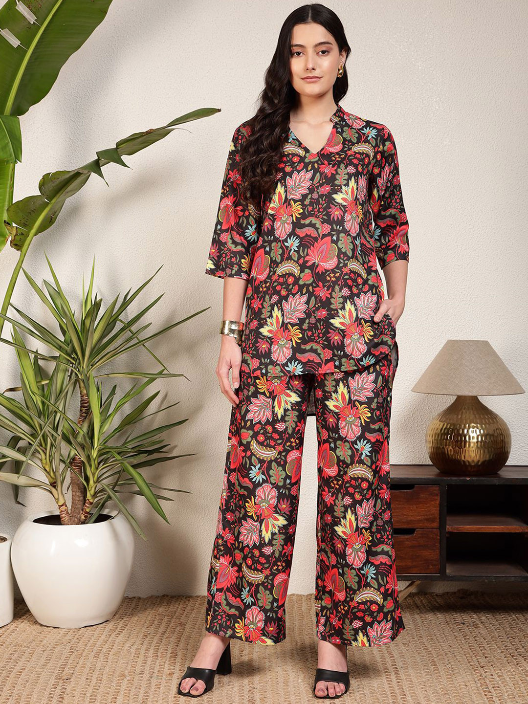 Modsik Floral Printed Mandarin Collar Tunic & Trousers