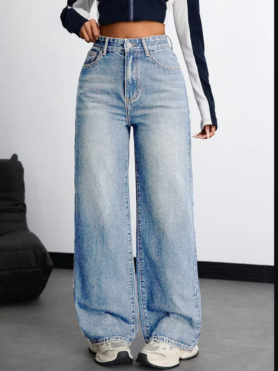 Nifty Women High-Rise Light Fade Jeans