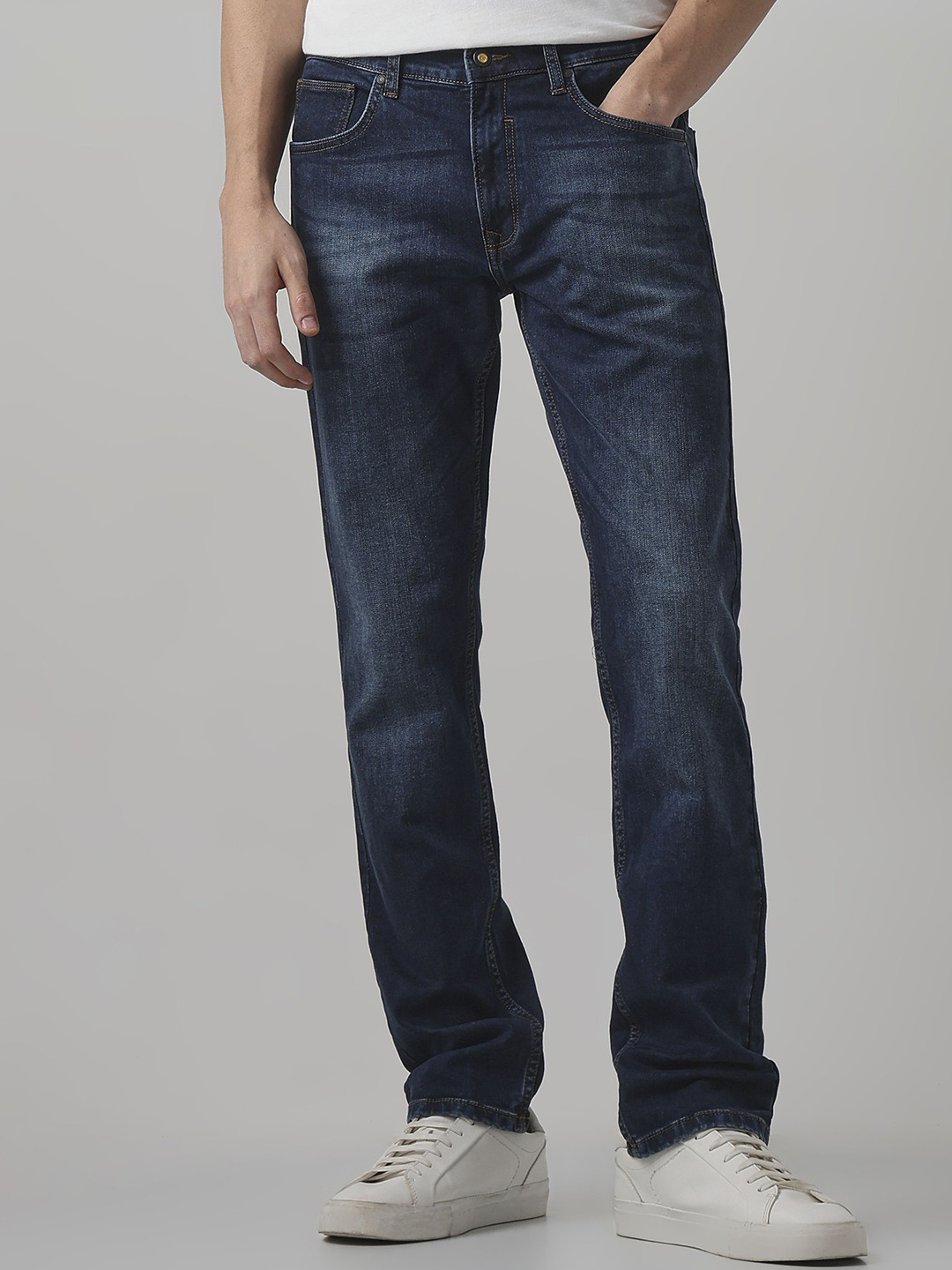 Mufti Men Mid-Rise Light Fade Stretchable Straight Fit Jeans