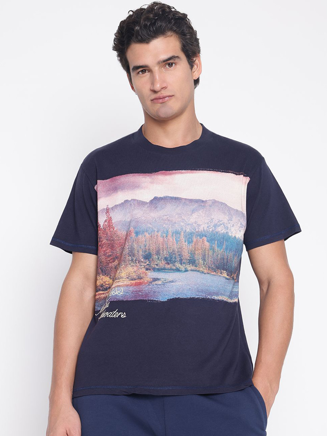 GUESS Men Photographic Printed Round Neck Pure Cotton T-shirt