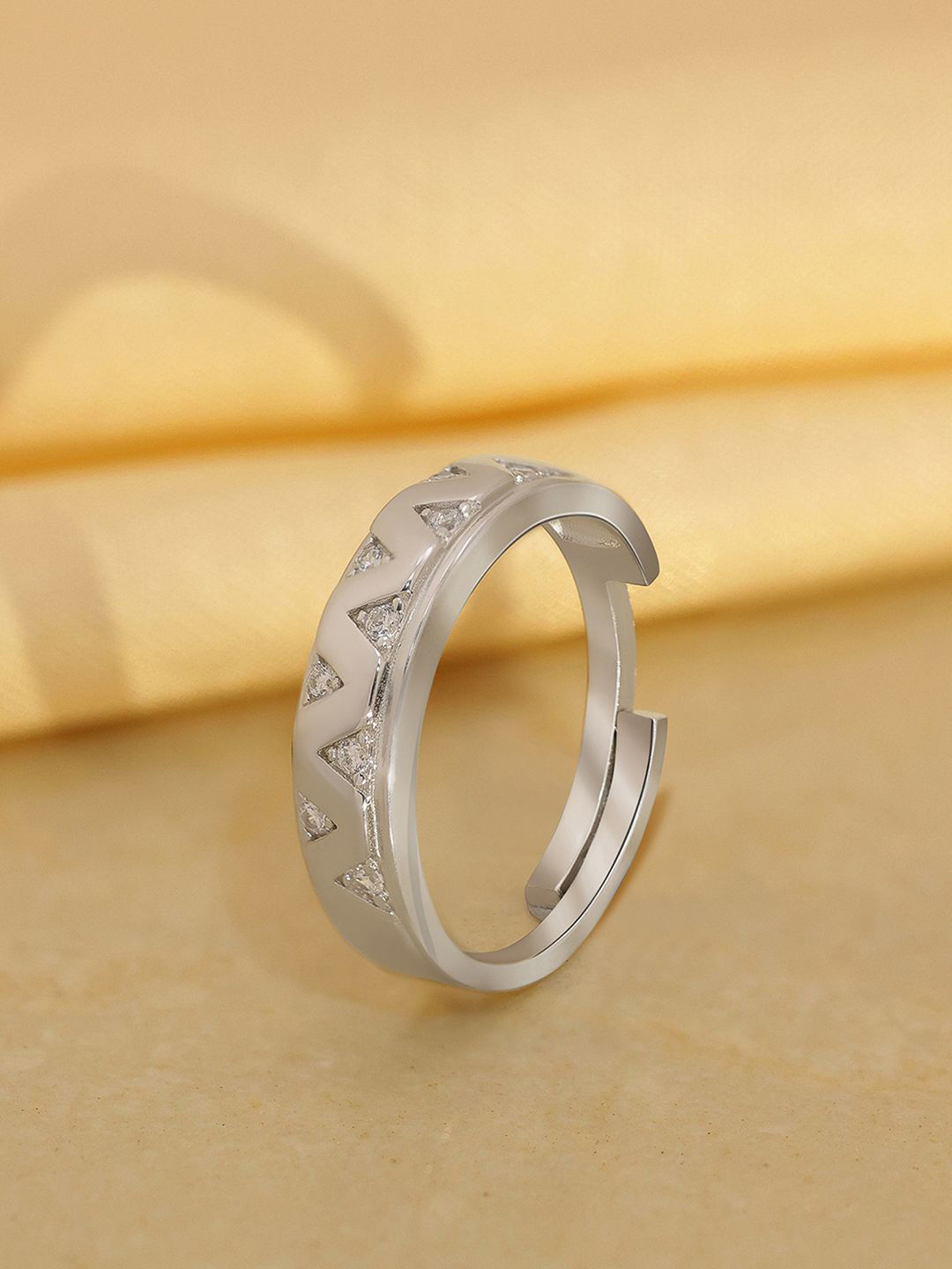 Tweov 925 Sterling Silver Zircon Studded Wave Band Ring