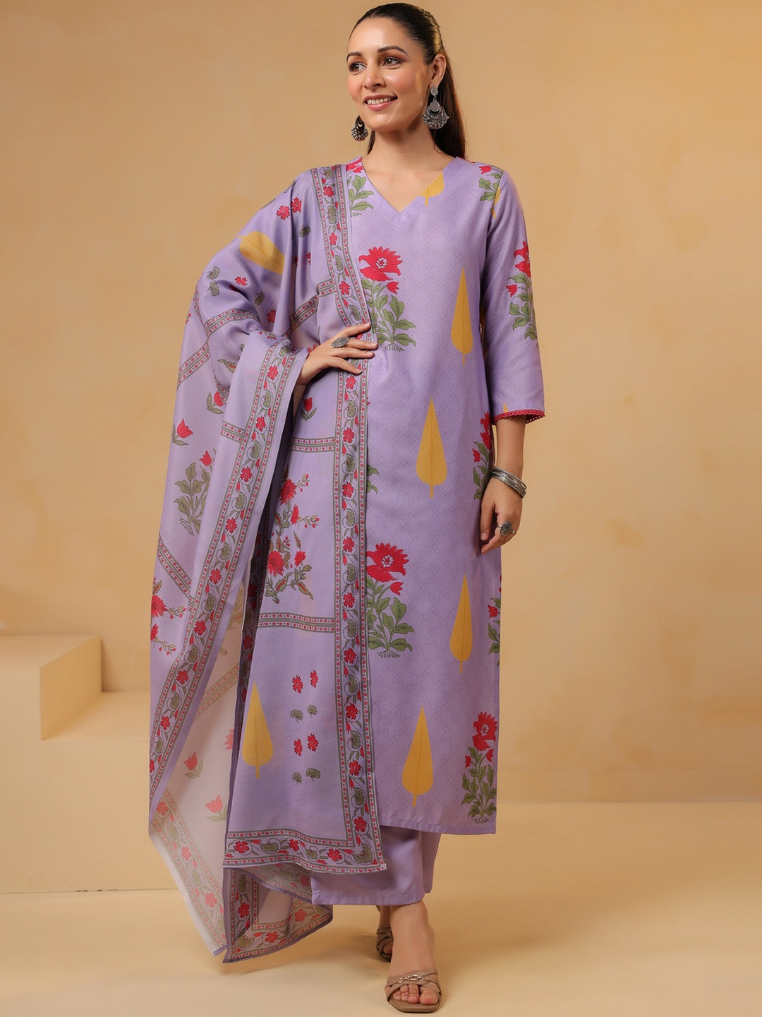 KALINI Women's Plus Size Lavender Rayon Blend Printed Straight Kurta Set With Dupatta