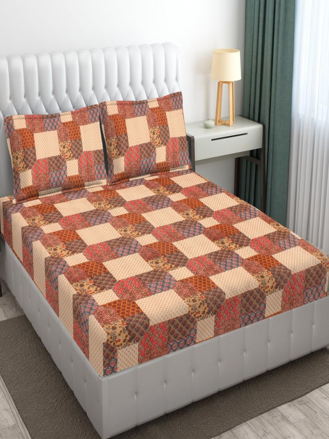 INDRA'S Cream-Coloured & White Printed 120 TC Queen Bedsheet Set 1.82 m x 1.98 m