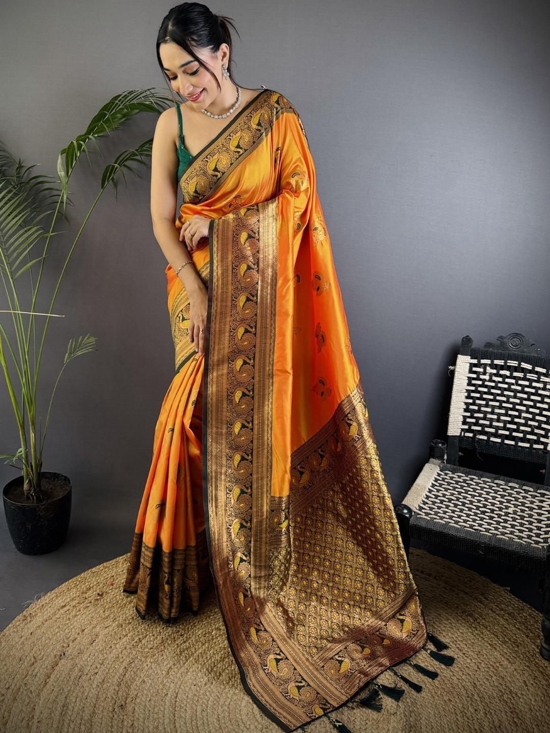 Orange Banarasi Silk Zari Meenakari Weaving Saree With Contrast Blouse Piece