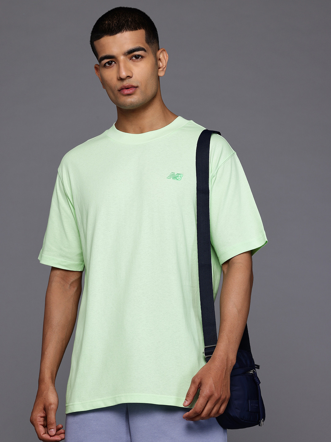 New Balance Applique Detail Drop-Sleeves Pure Cotton Relaxed Fit Athletics T-shirt