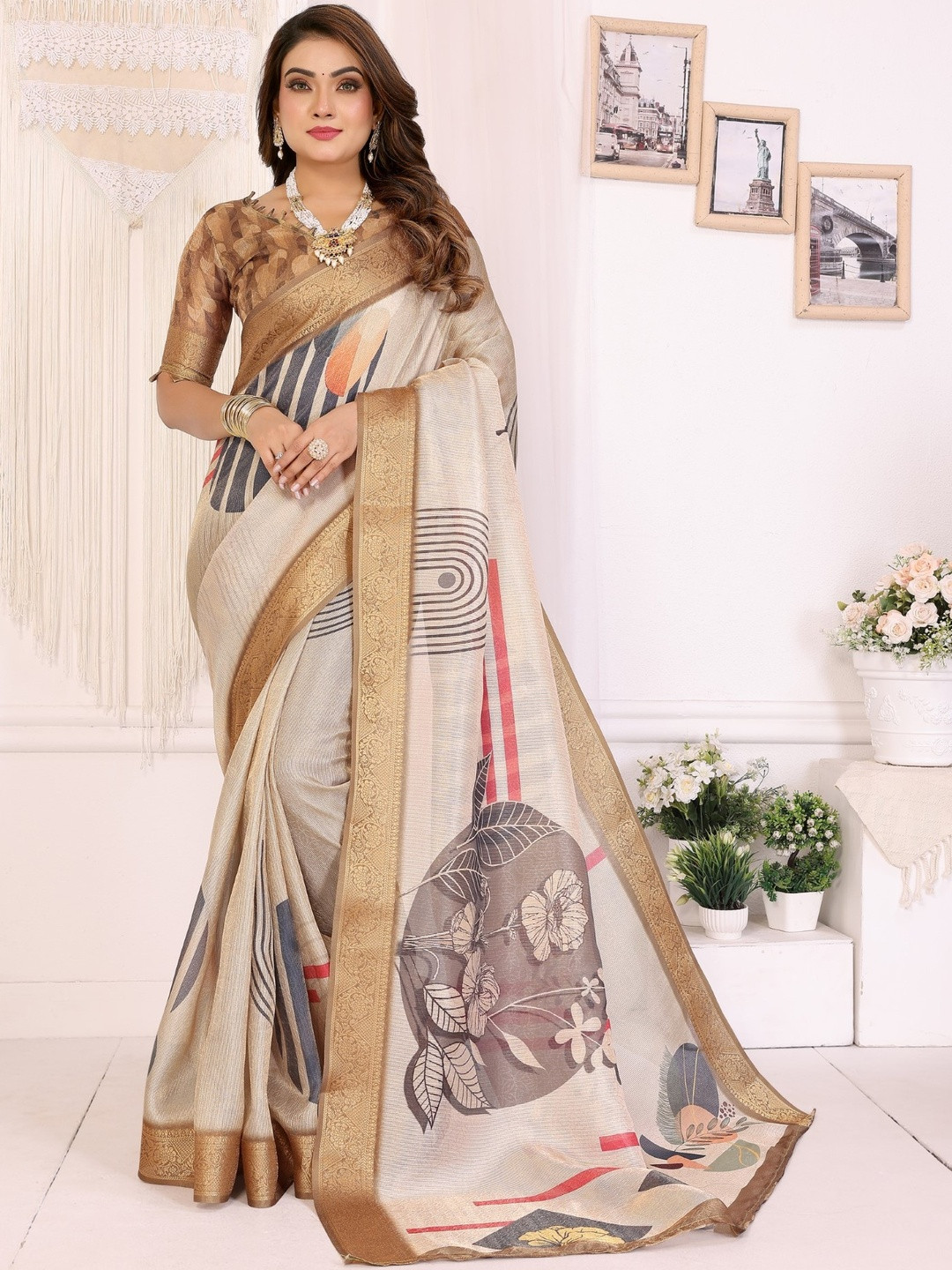 Off White Mulberry Silk Digital Printed Saree With Contrast Blouse Piece