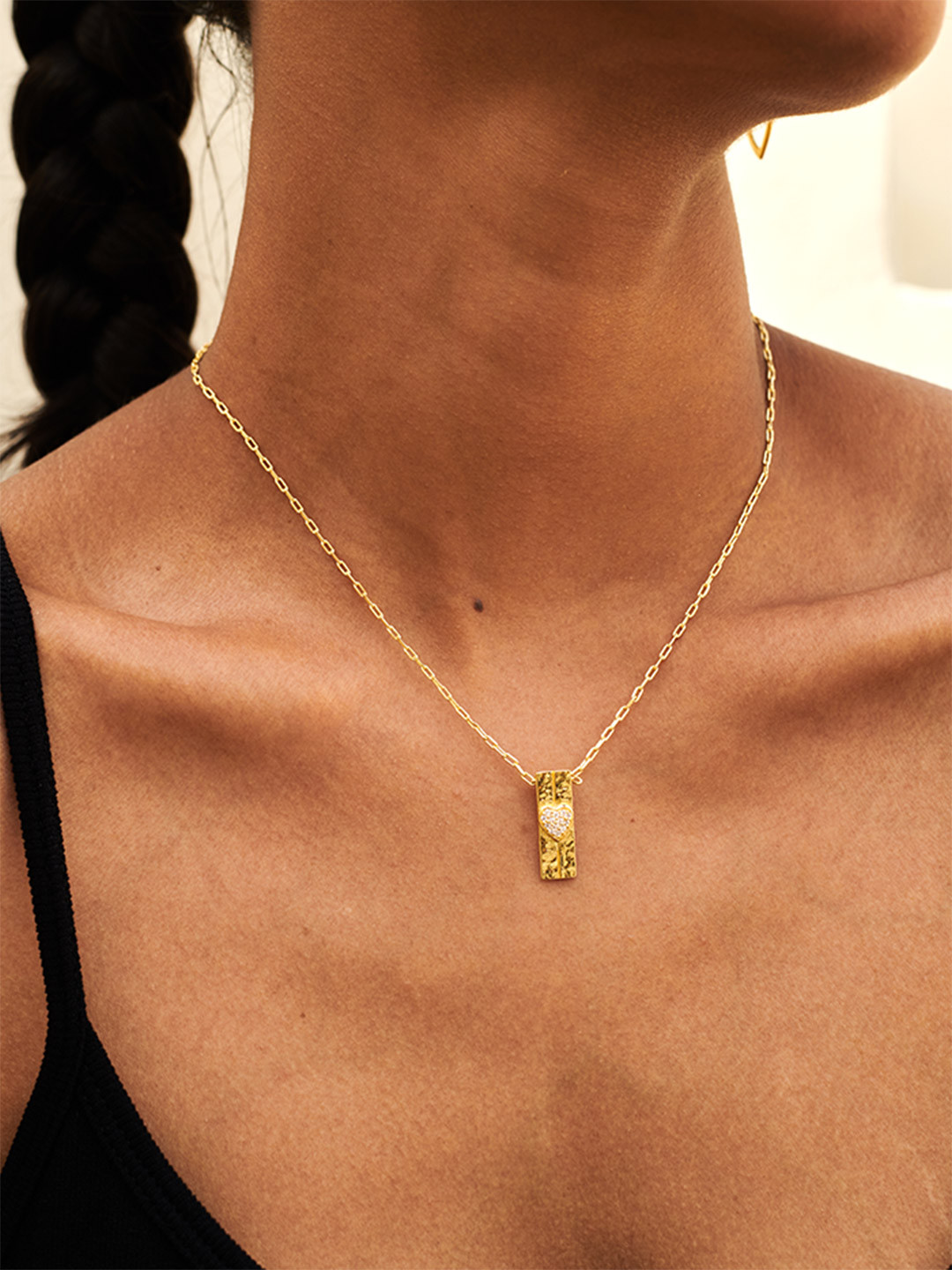 Perfectly Average Women 18K Gold Plated Jewellery Studded Heart Necklace