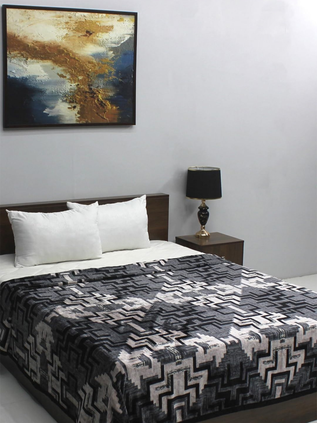 Steve & Anderson Grey & Black Geometric Printed AC Room 380 GSM Double Bed Blanket